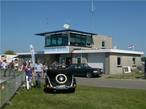 Zeeland Airport met oldtimers